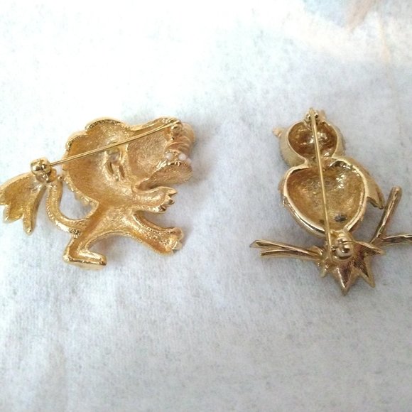 ❤️2 Vintage CINER Lion and Owl Micro Bead Pin Brooches - Picture 4 of 4